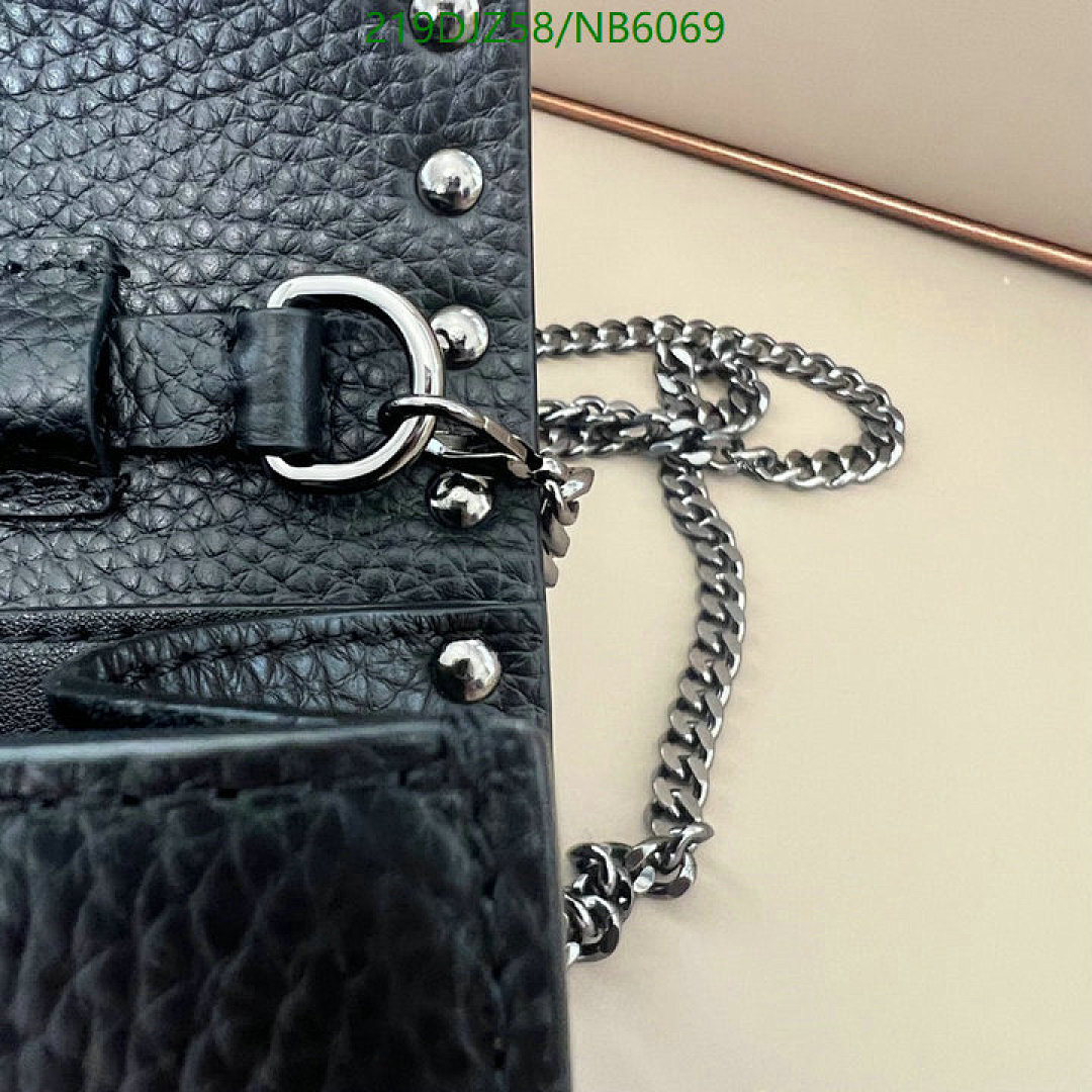 Valentino-Bag-Mirror Quality Code: NB6069 $: 219USD