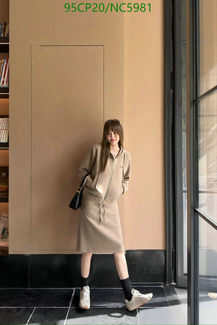 MIUMIU-Clothing Code: NC5981 $: 95USD