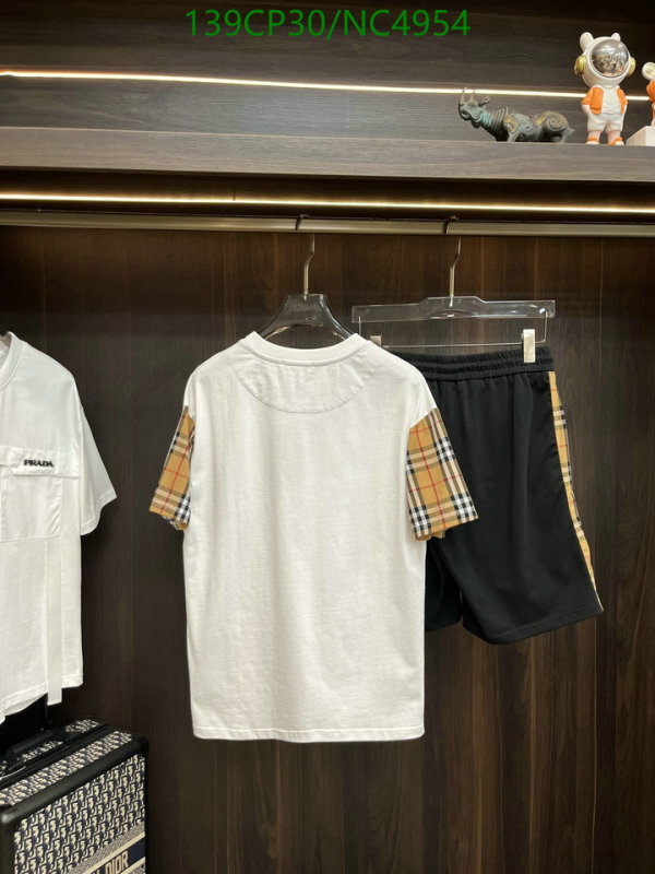 Burberry-Clothing Code: NC4954 $: 139USD