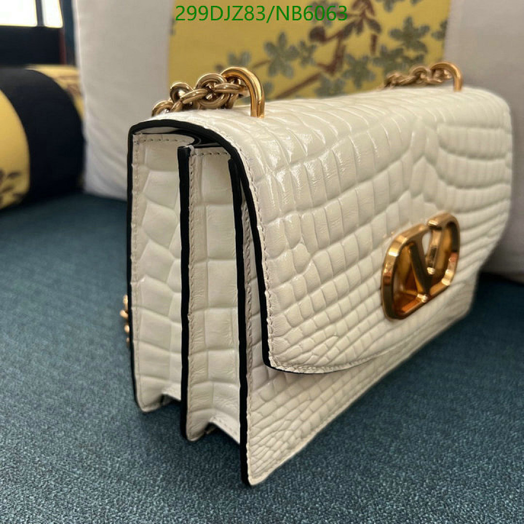 Valentino-Bag-Mirror Quality Code: NB6063 $: 299USD
