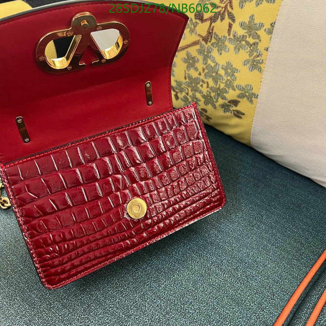 Valentino-Bag-Mirror Quality Code: NB6062 $: 285USD