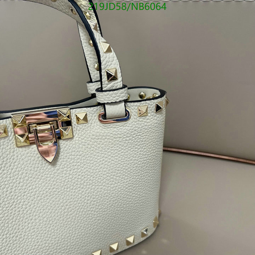 Valentino-Bag-Mirror Quality Code: NB6064 $: 219USD