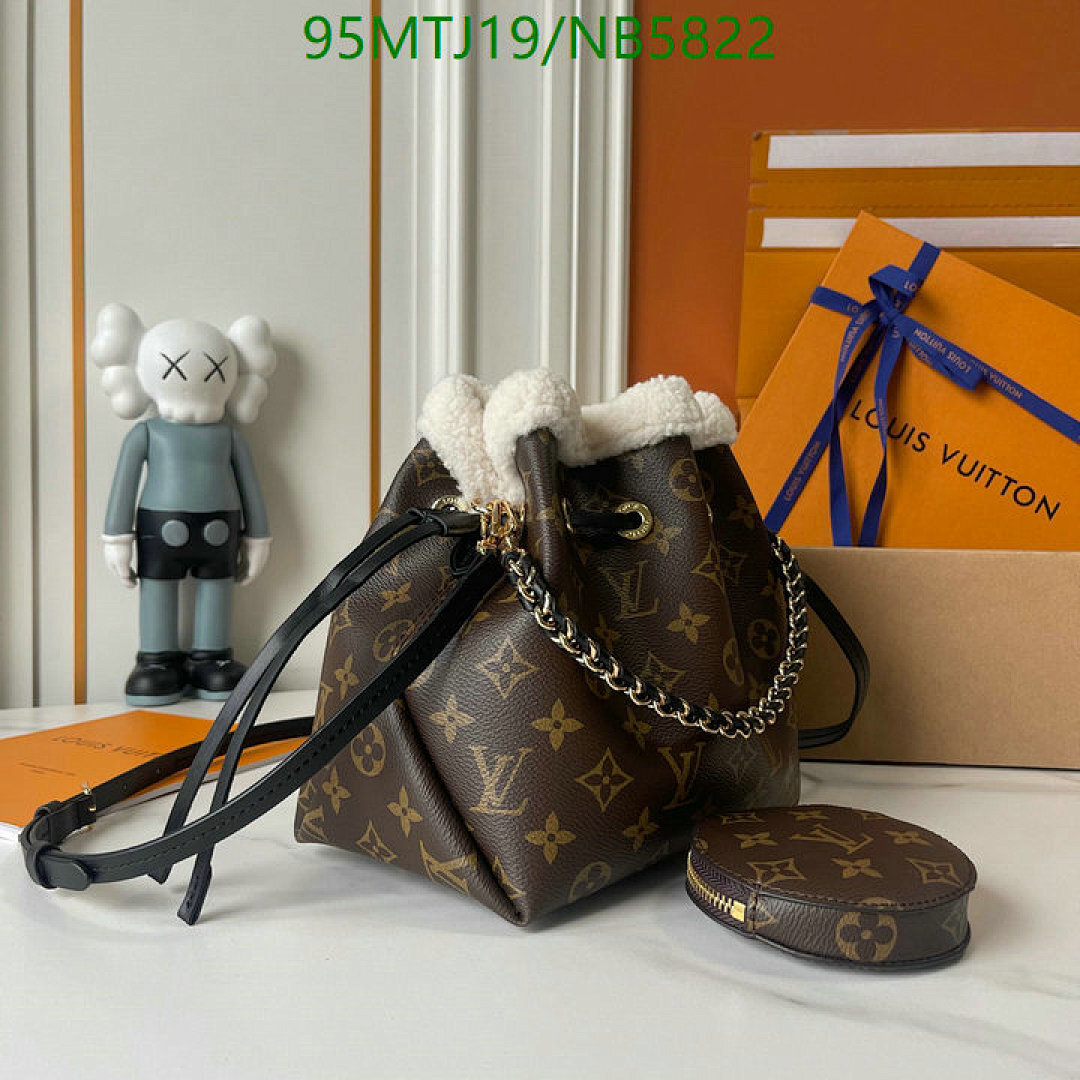 LV-Bag-4A Quality Code: NB5822 $: 95USD