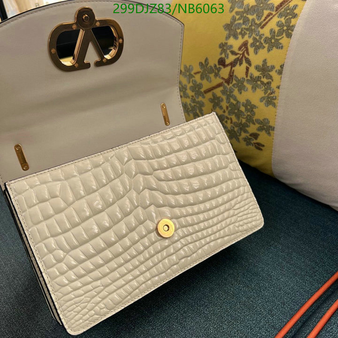 Valentino-Bag-Mirror Quality Code: NB6063 $: 299USD