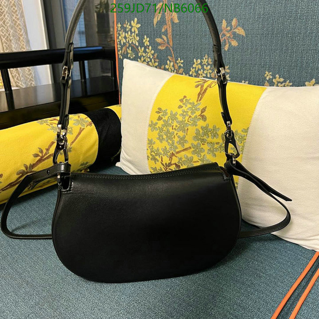 Valentino-Bag-Mirror Quality Code: NB6066 $: 259USD