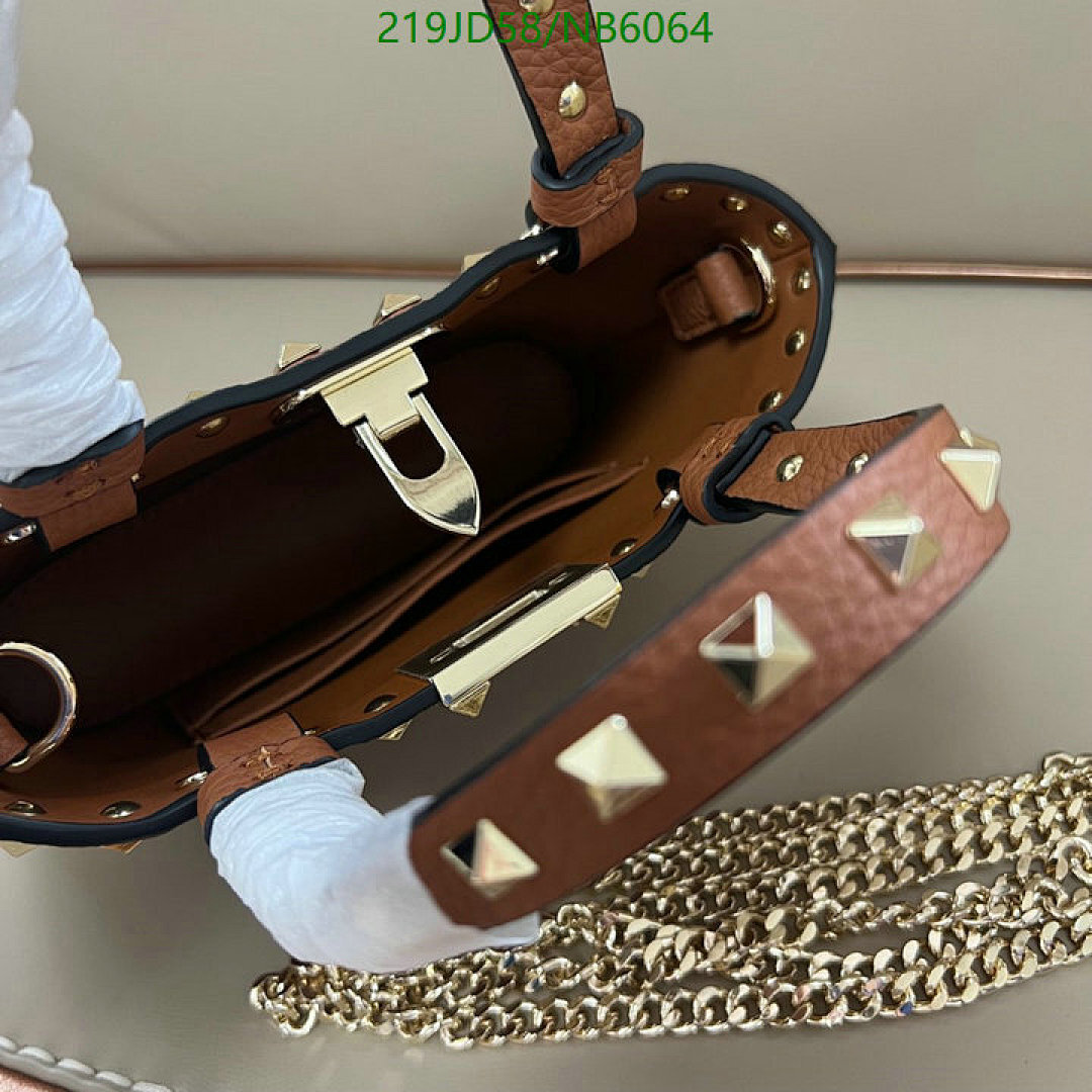 Valentino-Bag-Mirror Quality Code: NB6064 $: 219USD