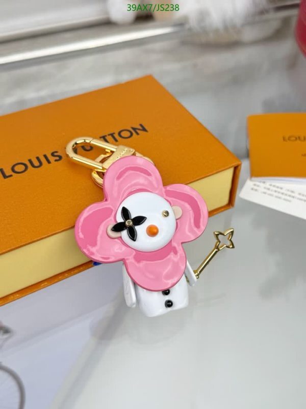 LV-Key pendant Code: JS238 $: 39USD