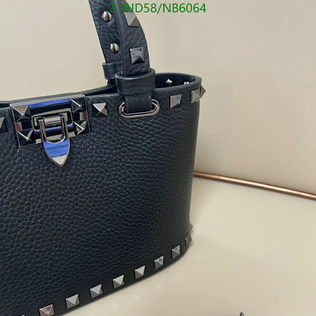 Valentino-Bag-Mirror Quality Code: NB6064 $: 219USD
