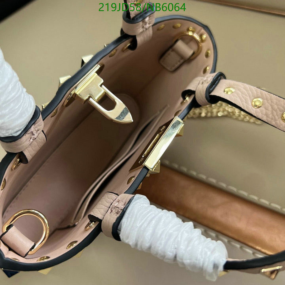 Valentino-Bag-Mirror Quality Code: NB6064 $: 219USD