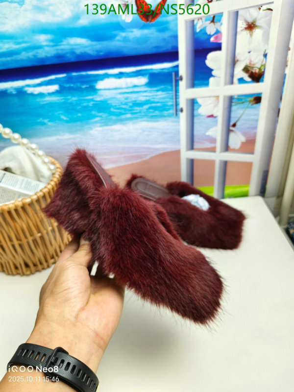 Fendi-Women Shoes Code: NS5620 $: 139USD