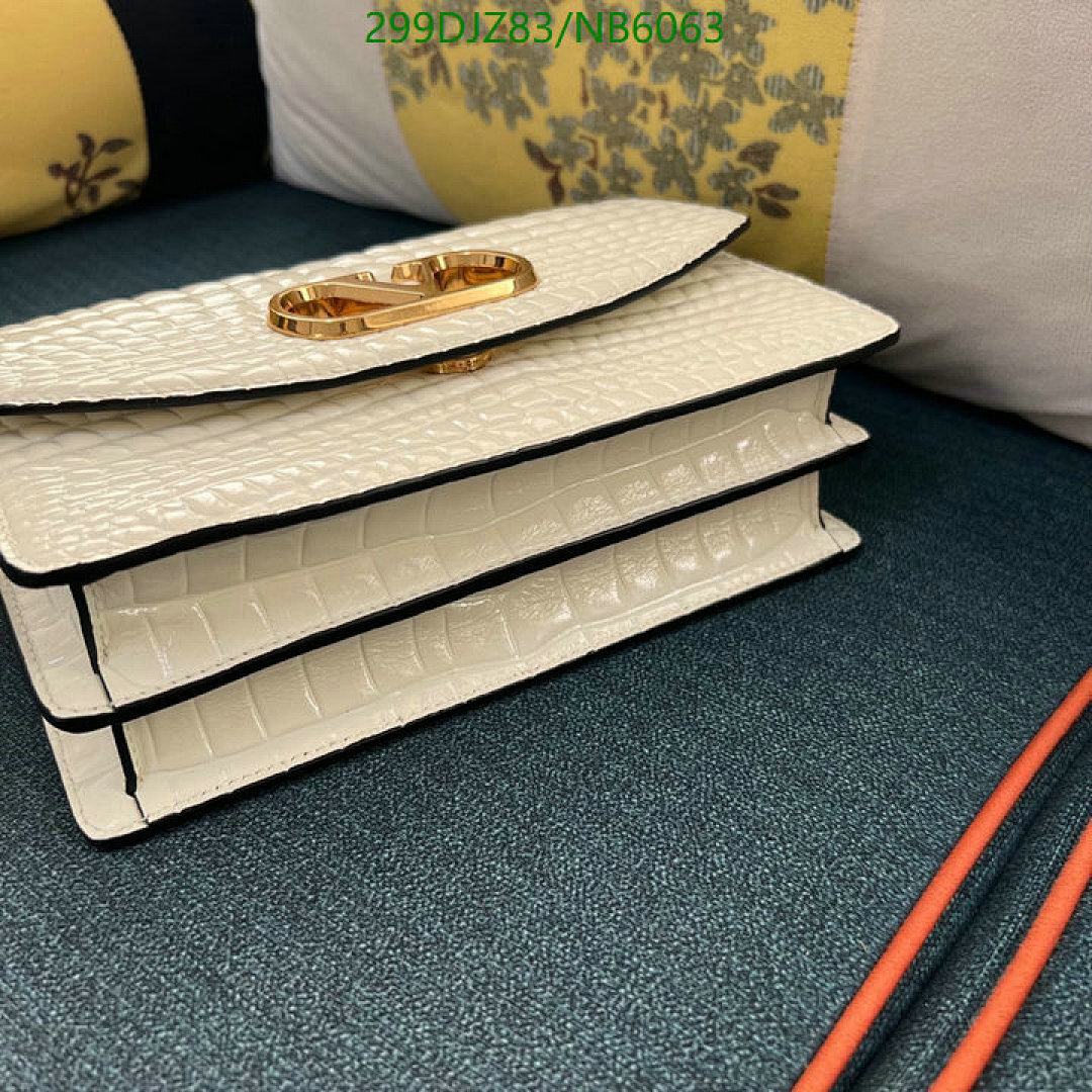 Valentino-Bag-Mirror Quality Code: NB6063 $: 299USD