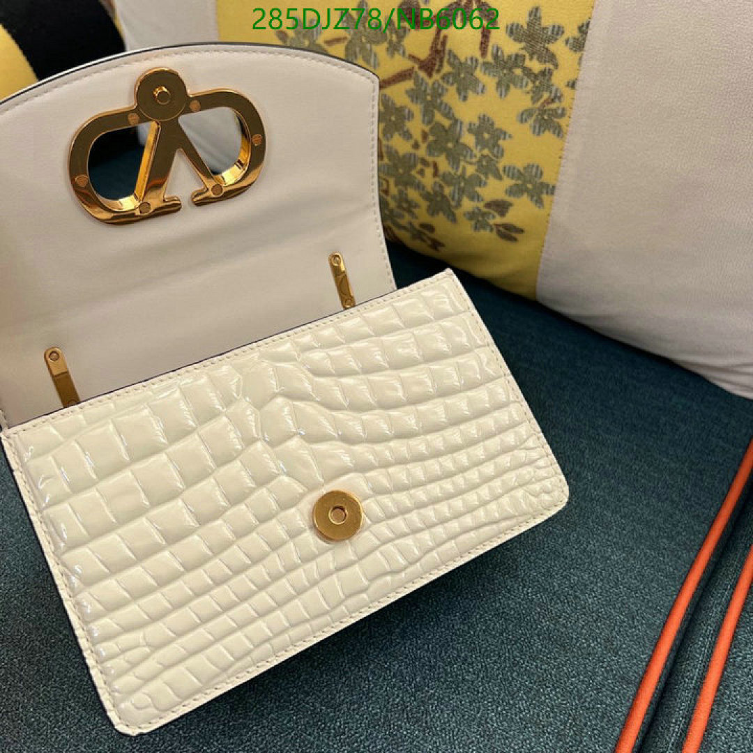 Valentino-Bag-Mirror Quality Code: NB6062 $: 285USD