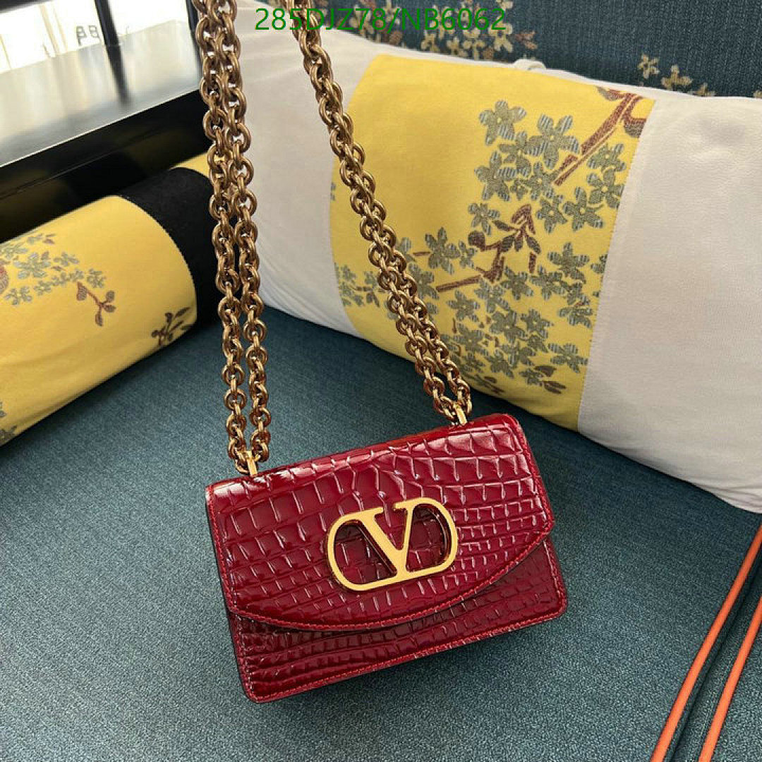 Valentino-Bag-Mirror Quality Code: NB6062 $: 285USD