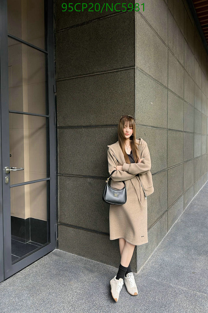 MIUMIU-Clothing Code: NC5981 $: 95USD