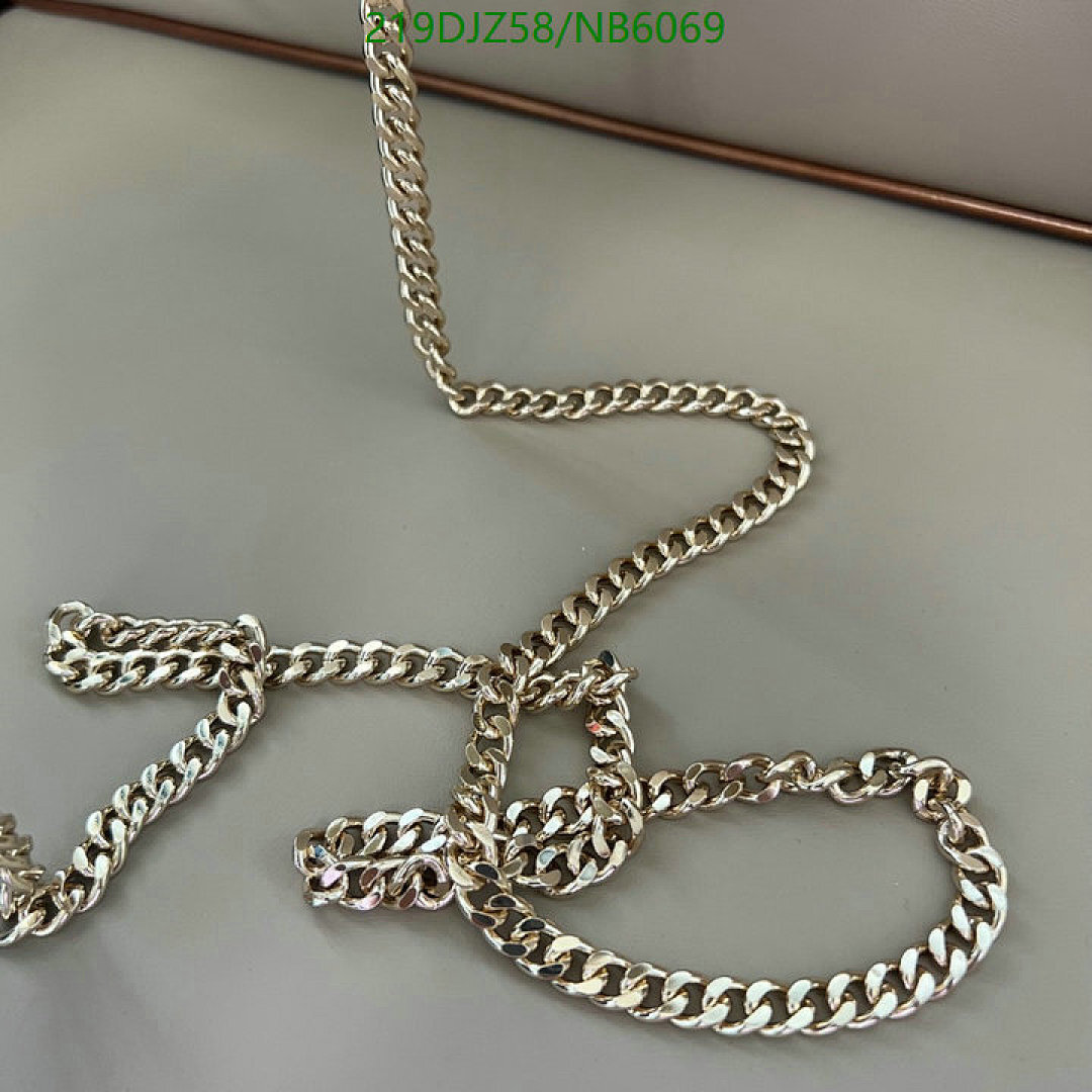 Valentino-Bag-Mirror Quality Code: NB6069 $: 219USD