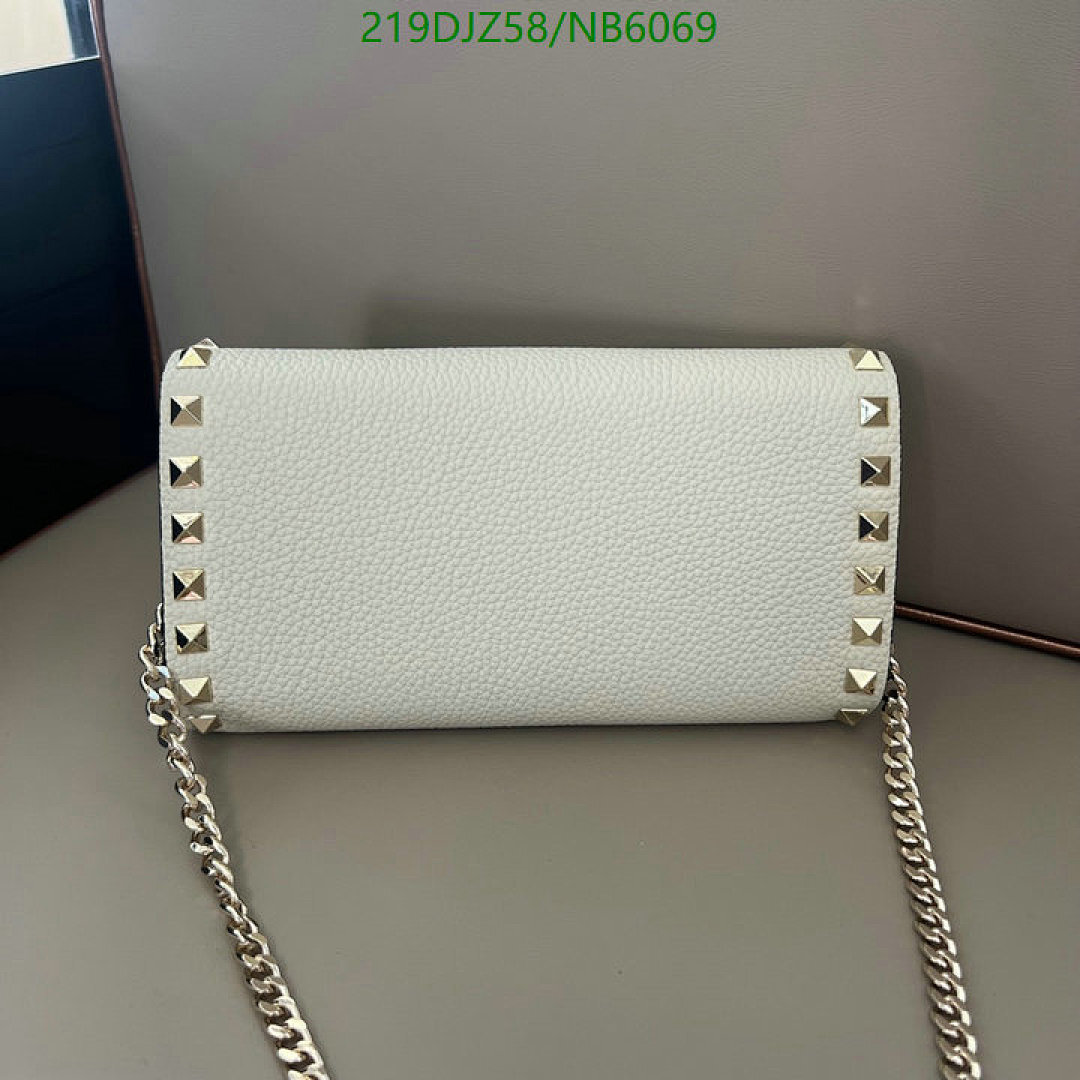 Valentino-Bag-Mirror Quality Code: NB6069 $: 219USD