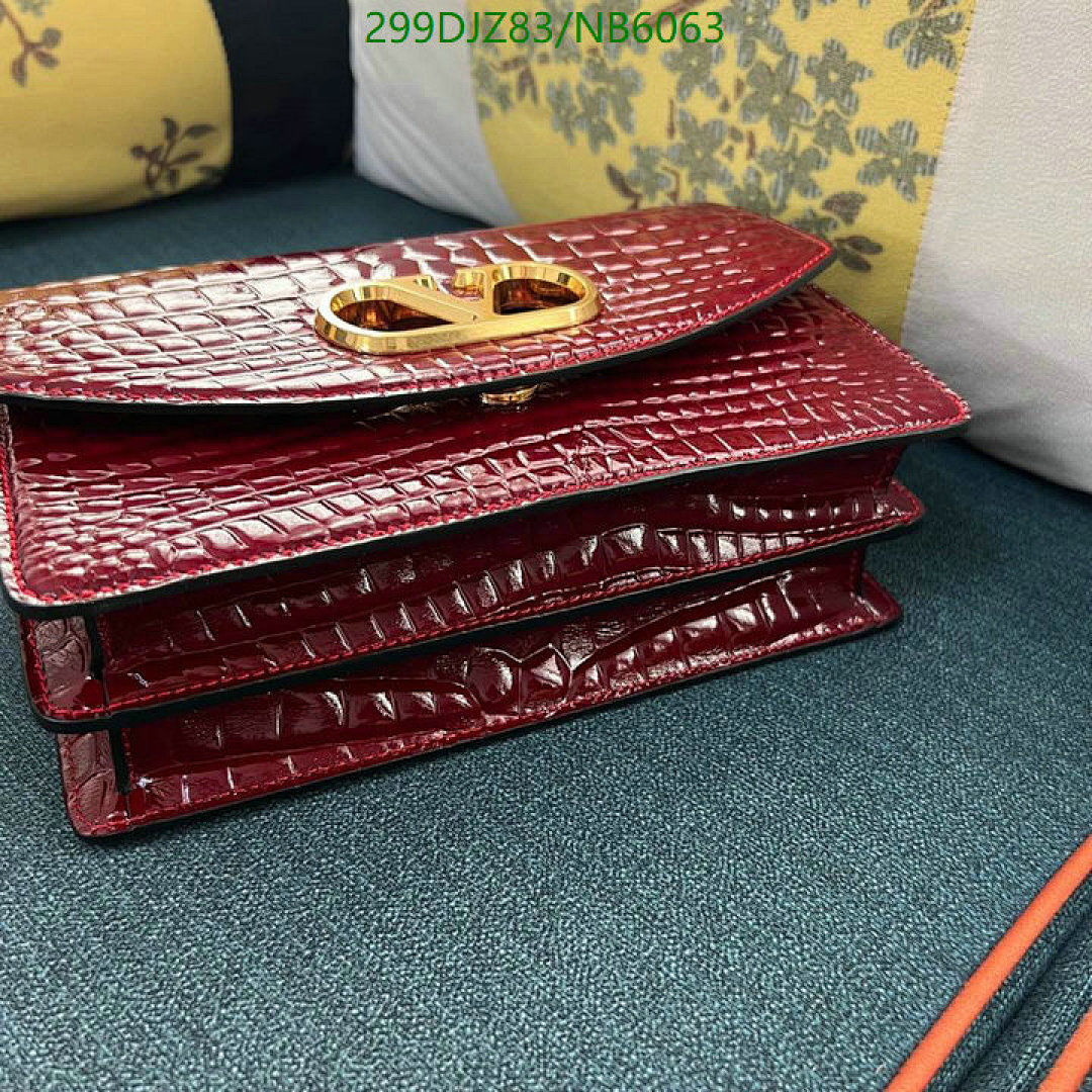 Valentino-Bag-Mirror Quality Code: NB6063 $: 299USD