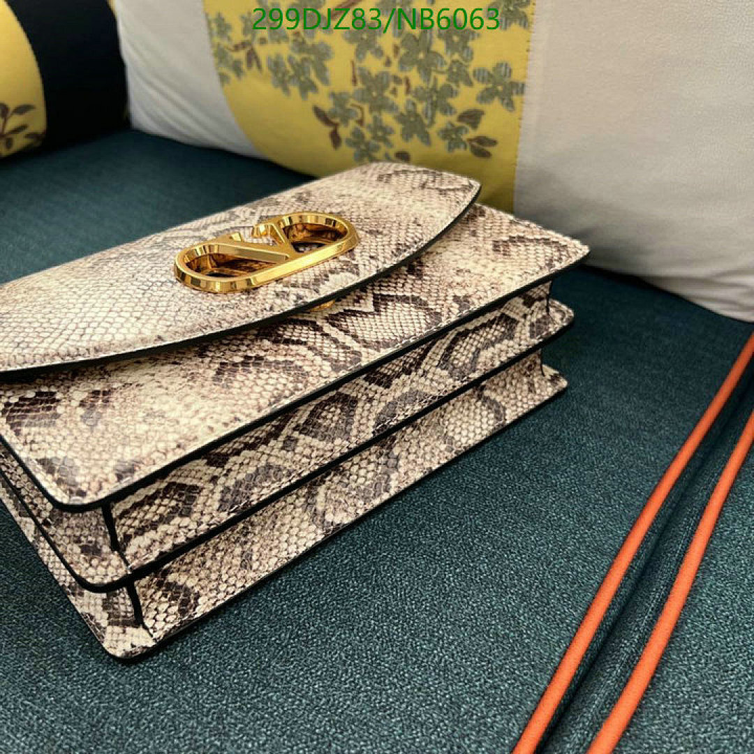 Valentino-Bag-Mirror Quality Code: NB6063 $: 299USD