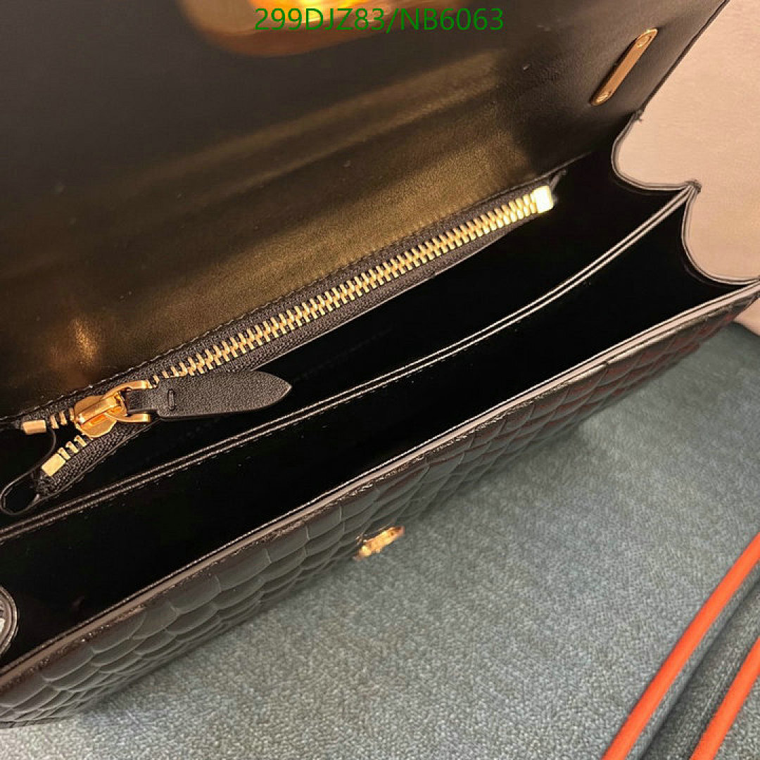 Valentino-Bag-Mirror Quality Code: NB6063 $: 299USD