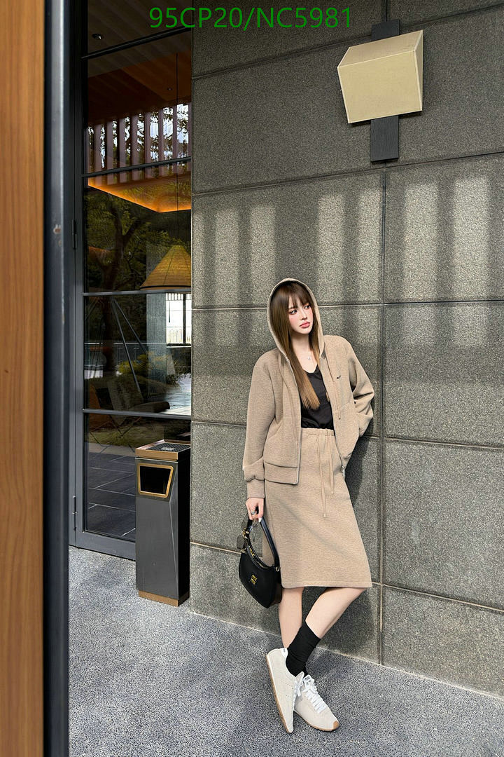 MIUMIU-Clothing Code: NC5981 $: 95USD