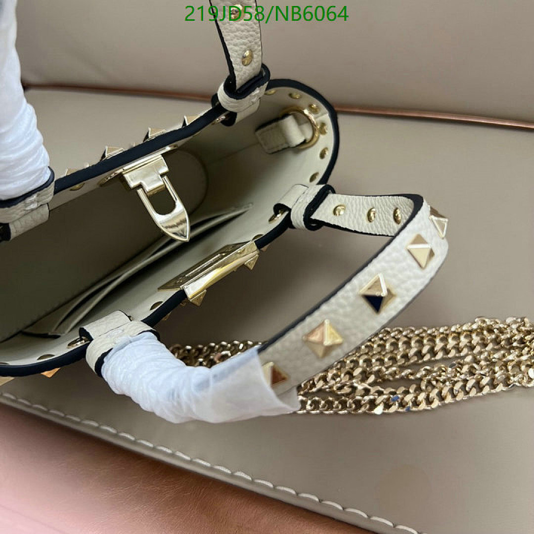 Valentino-Bag-Mirror Quality Code: NB6064 $: 219USD
