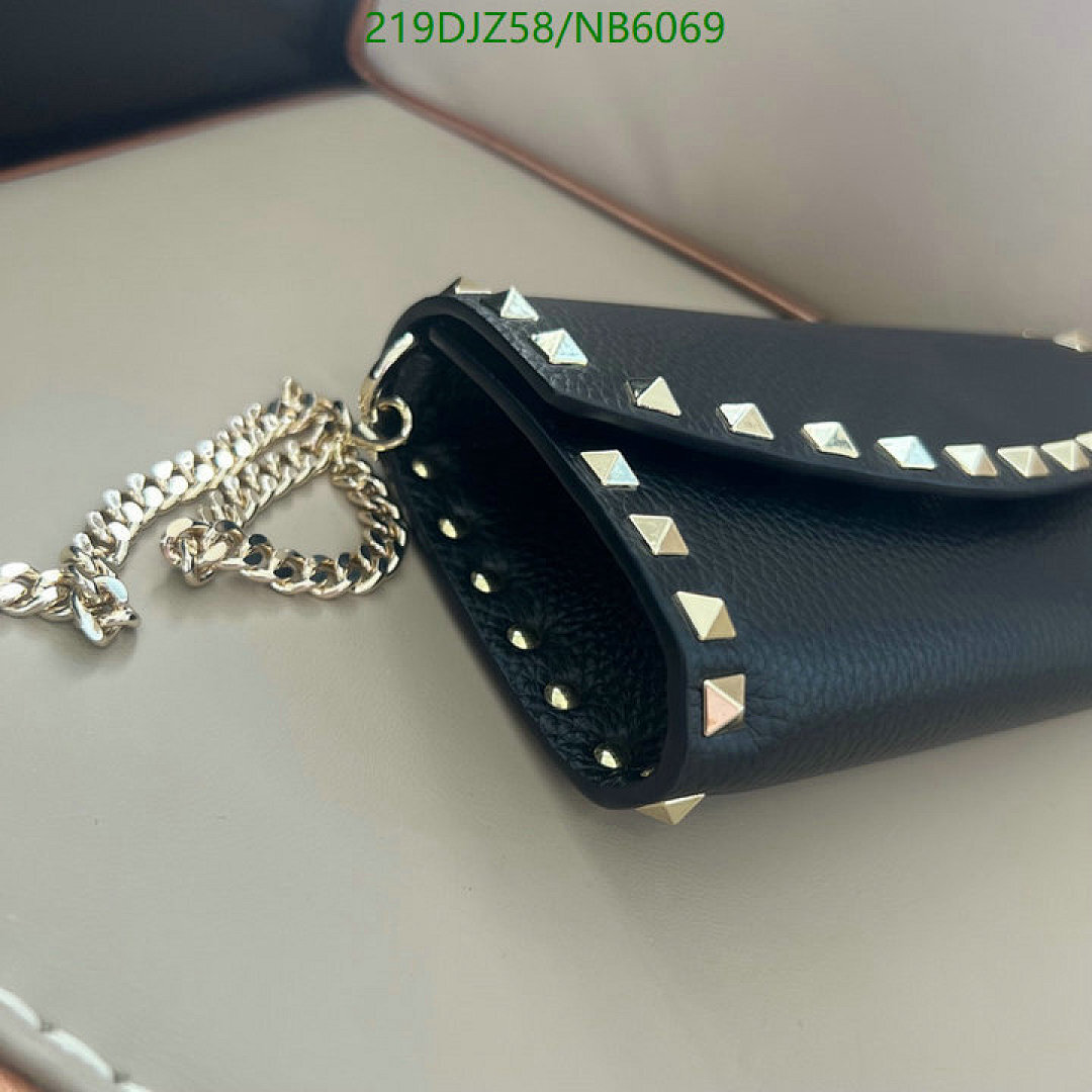 Valentino-Bag-Mirror Quality Code: NB6069 $: 219USD