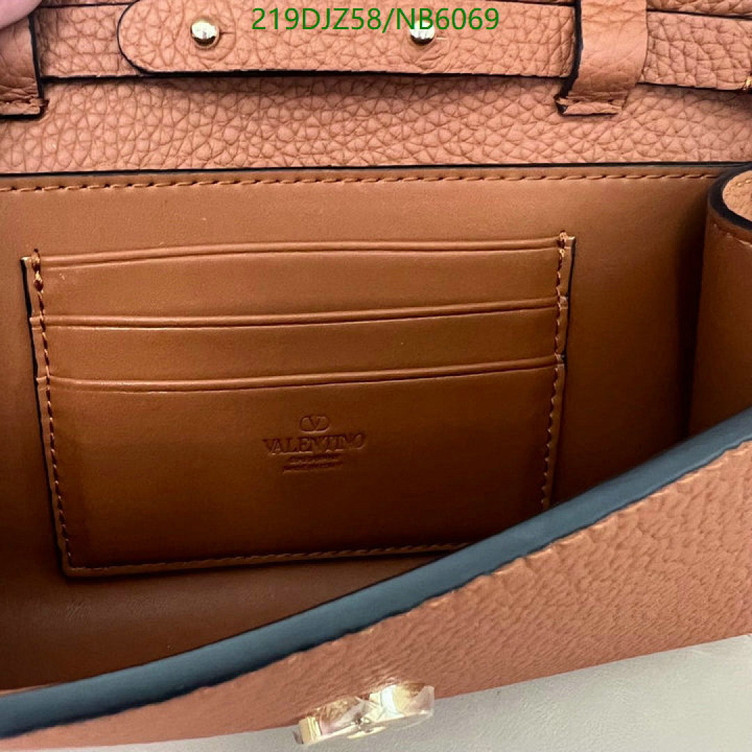 Valentino-Bag-Mirror Quality Code: NB6069 $: 219USD