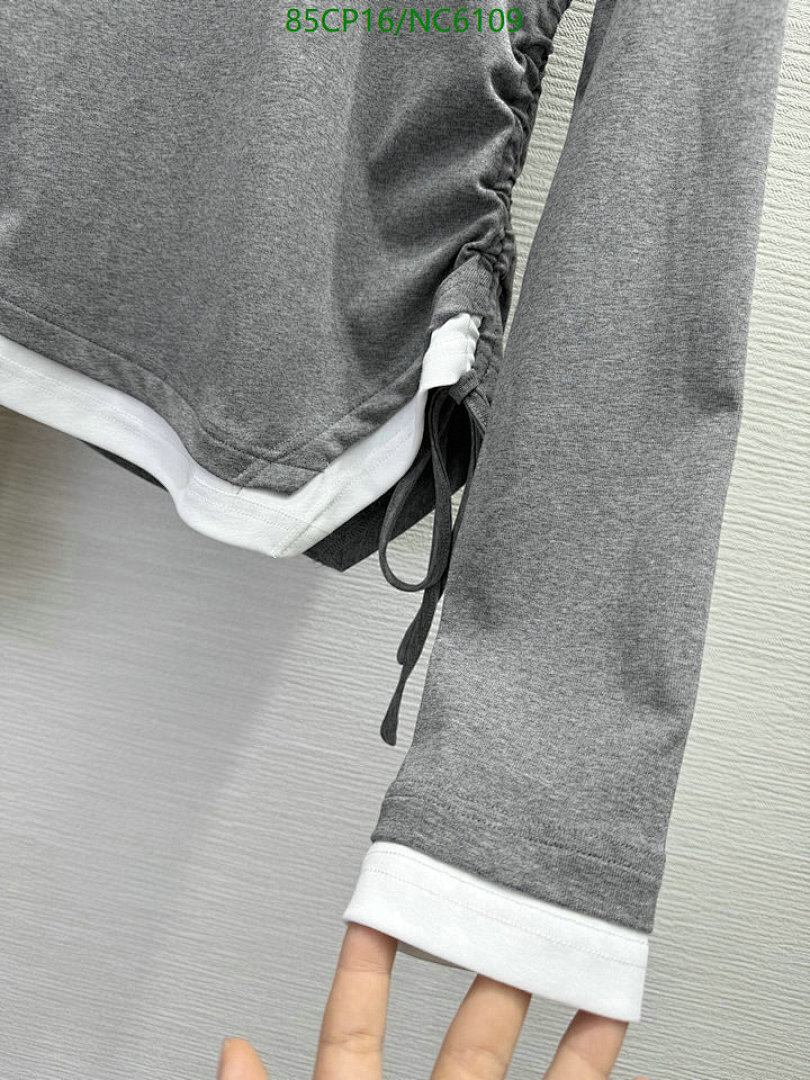 MIUMIU-Clothing Code: NC6109 $: 85USD