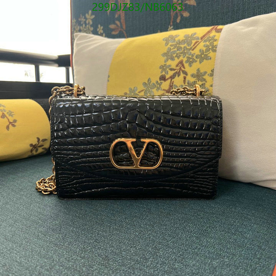 Valentino-Bag-Mirror Quality Code: NB6063 $: 299USD