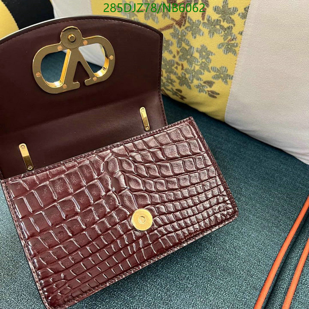 Valentino-Bag-Mirror Quality Code: NB6062 $: 285USD