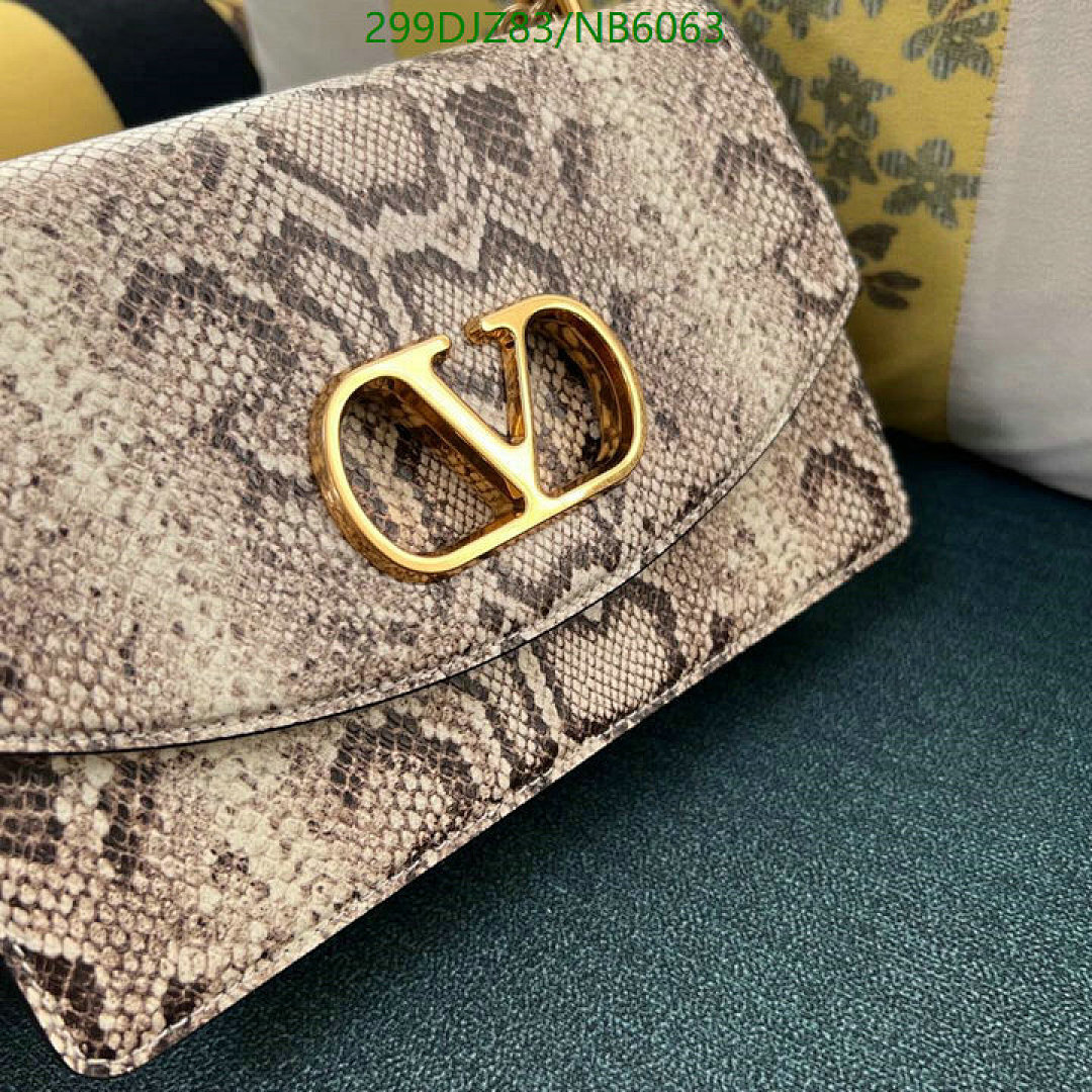 Valentino-Bag-Mirror Quality Code: NB6063 $: 299USD