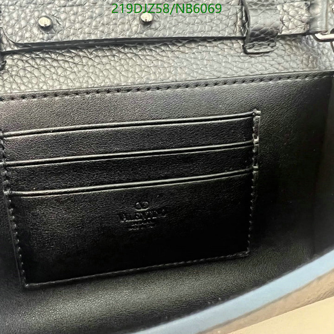 Valentino-Bag-Mirror Quality Code: NB6069 $: 219USD