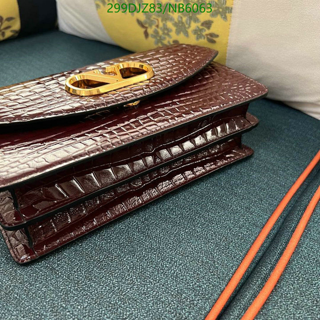 Valentino-Bag-Mirror Quality Code: NB6063 $: 299USD