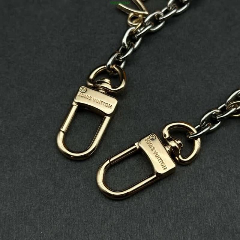 LV-Key pendant Code: JS242 $: 35USD