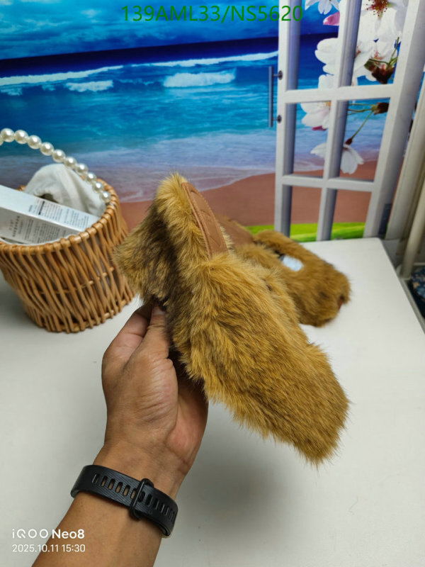 Fendi-Women Shoes Code: NS5620 $: 139USD