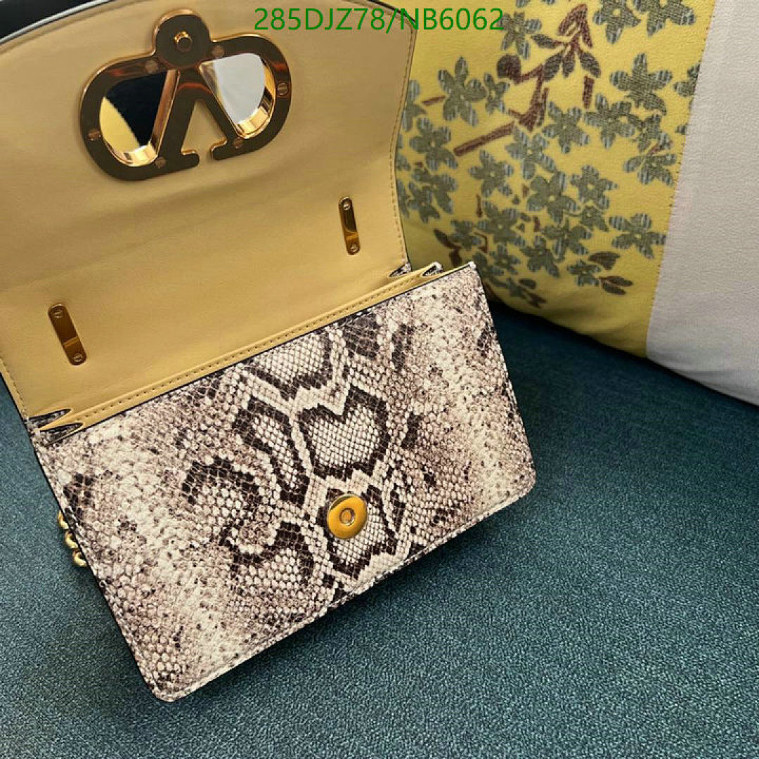 Valentino-Bag-Mirror Quality Code: NB6062 $: 285USD