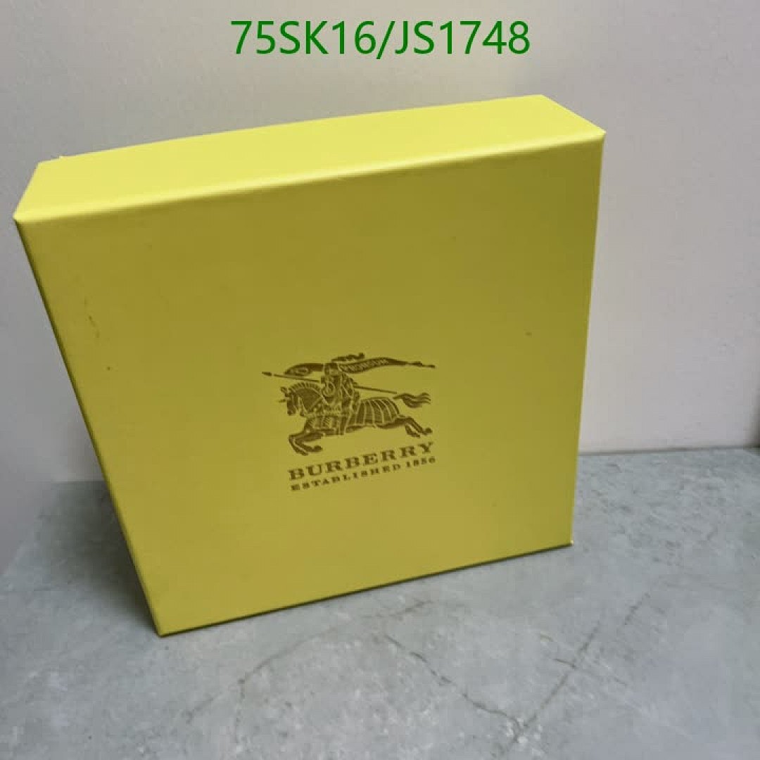 Burberry-Belts Code: JS1748 $: 75USD