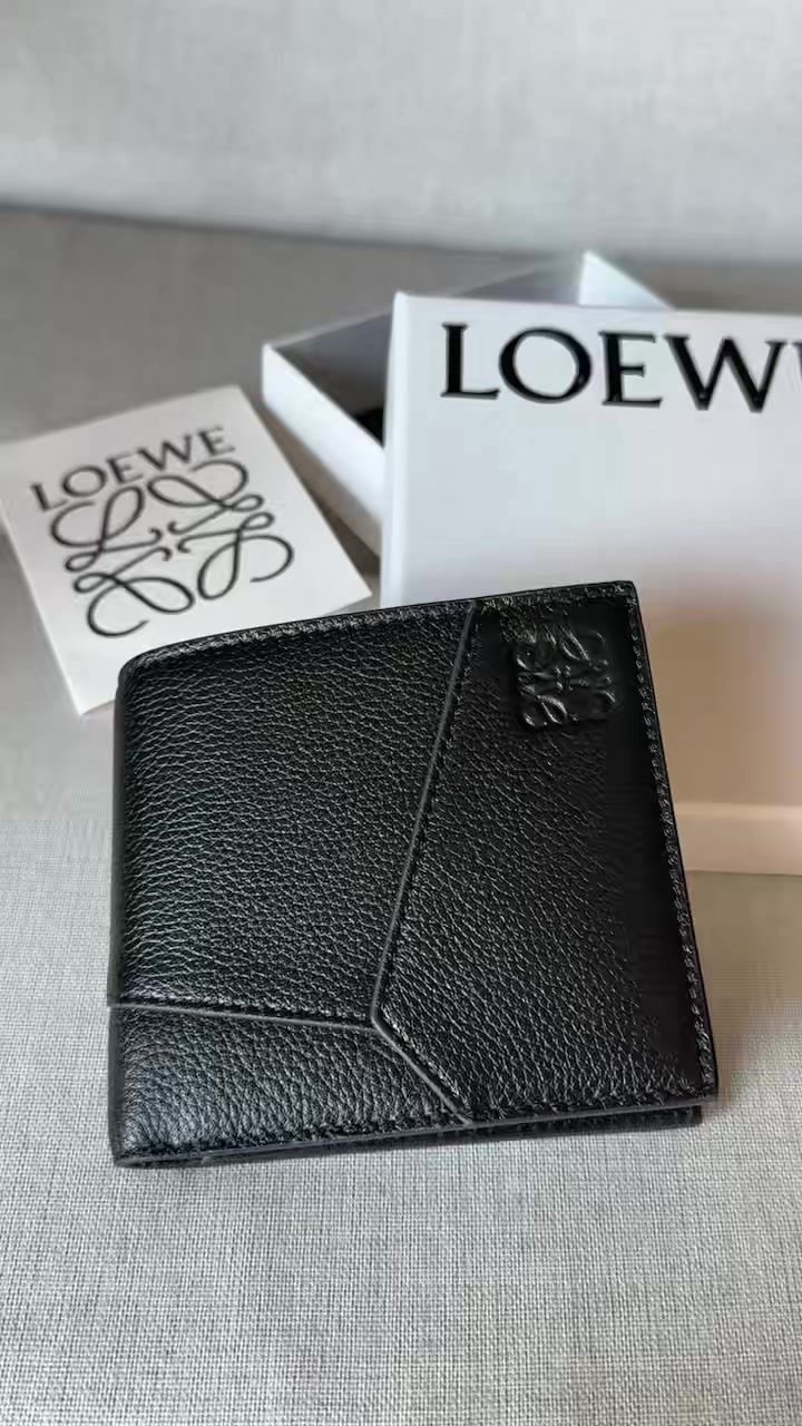 Loewe-Wallet-Mirror Quality Code: CT6204 $: 115USD