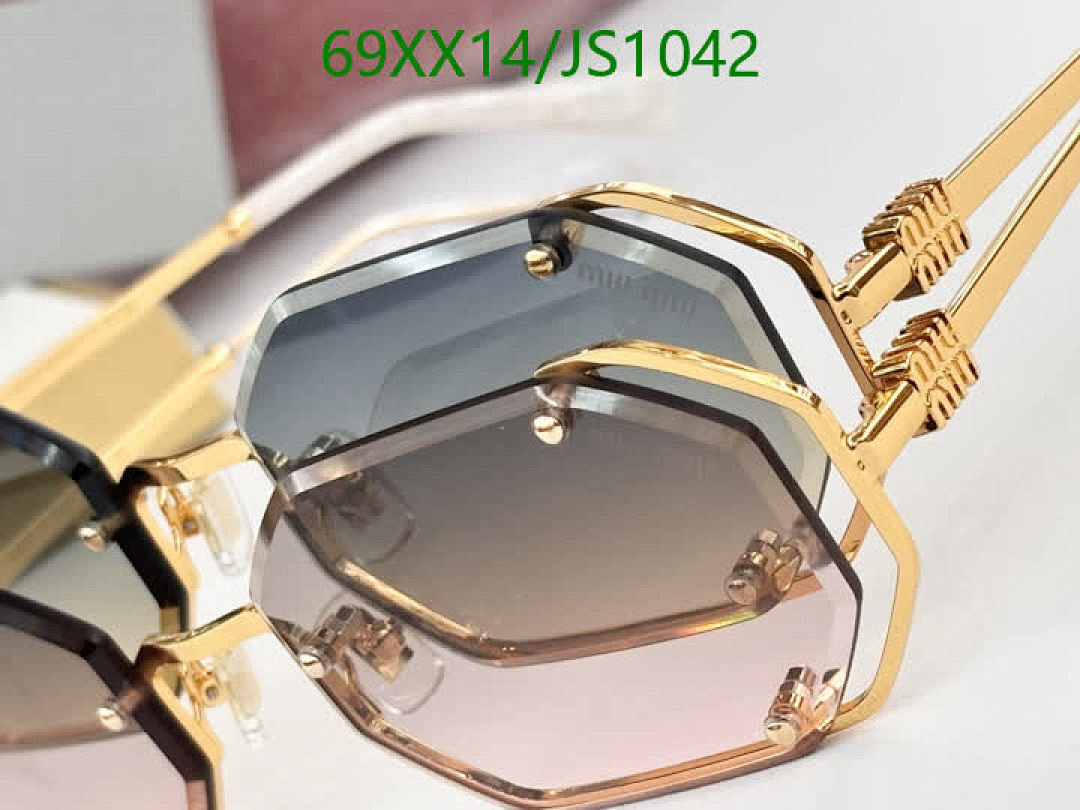 MiuMiu-Glasses Code: JS1042 $: 69USD