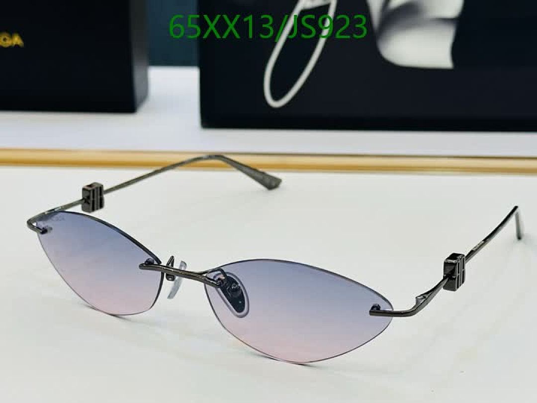 Balenciaga-Glasses Code: JS923 $: 65USD