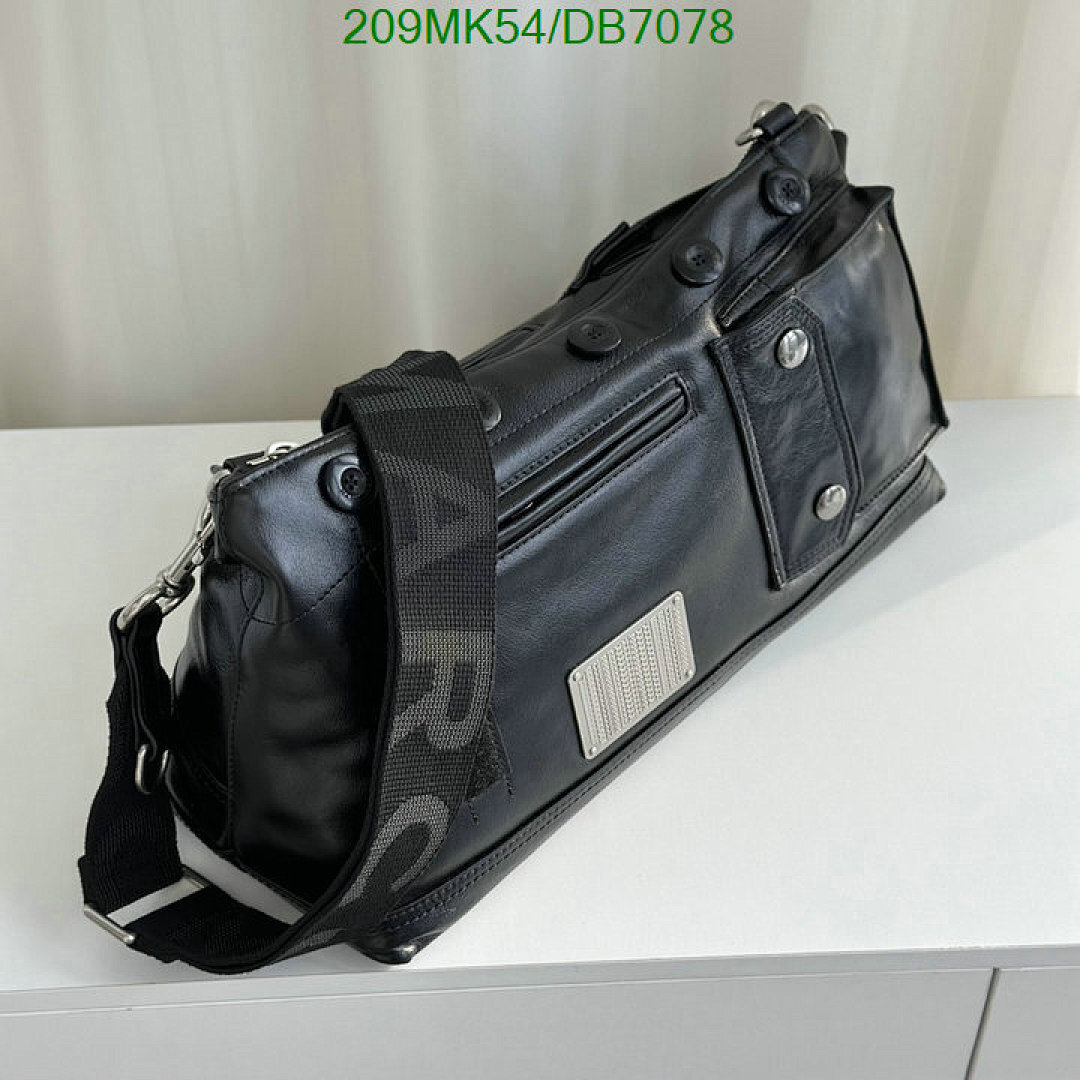 Mrc Jacobs-Bag-Mirror Quality Code: DB7078 $: 209USD