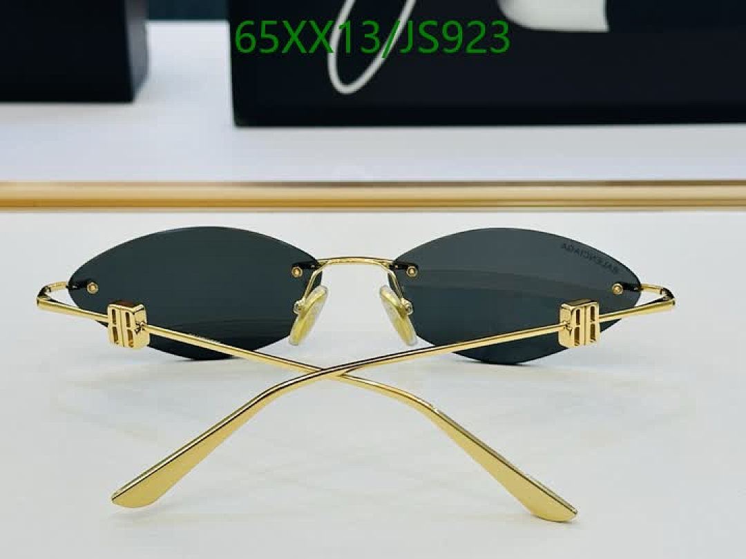 Balenciaga-Glasses Code: JS923 $: 65USD