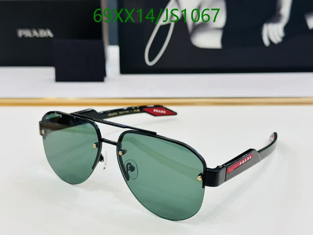Prada-Glasses Code: JS1067 $: 69USD