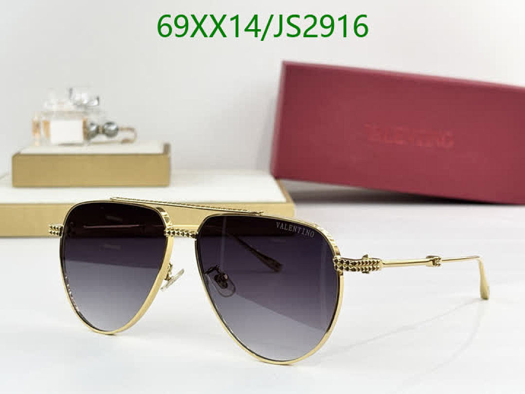 Valentino-Glasses Code: JS2916 $: 69USD