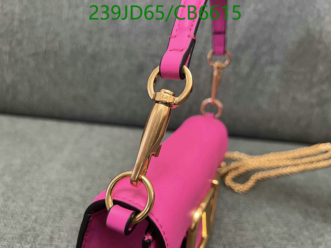 Valentino-Bag-Mirror Quality Code: CB6615 $: 239USD