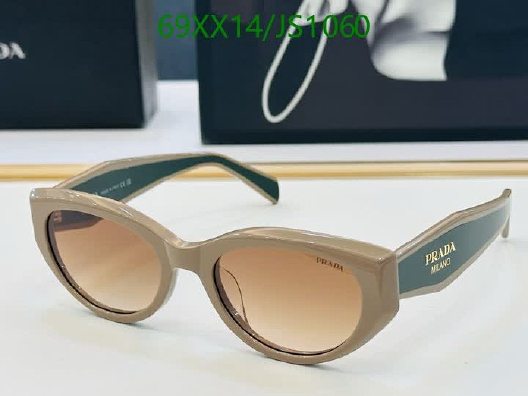 Prada-Glasses Code: JS1060 $: 69USD