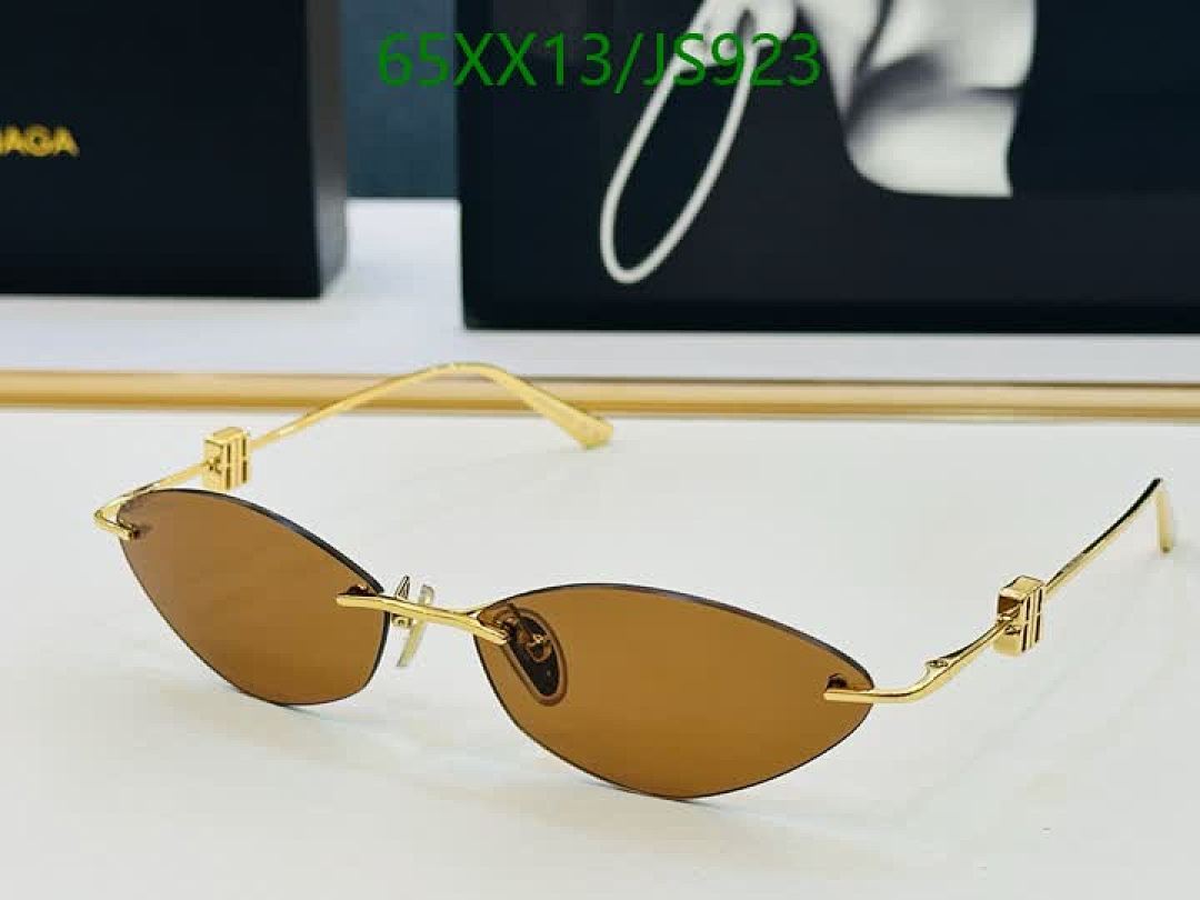 Balenciaga-Glasses Code: JS923 $: 65USD