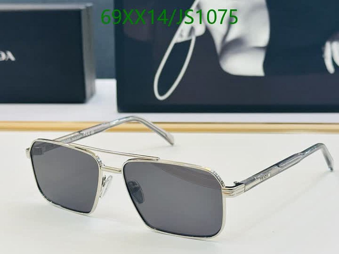 Prada-Glasses Code: JS1075 $: 69USD