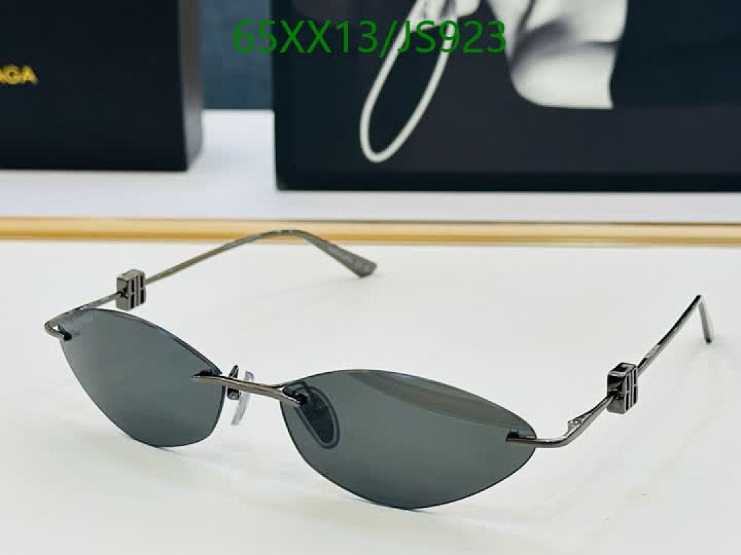 Balenciaga-Glasses Code: JS923 $: 65USD