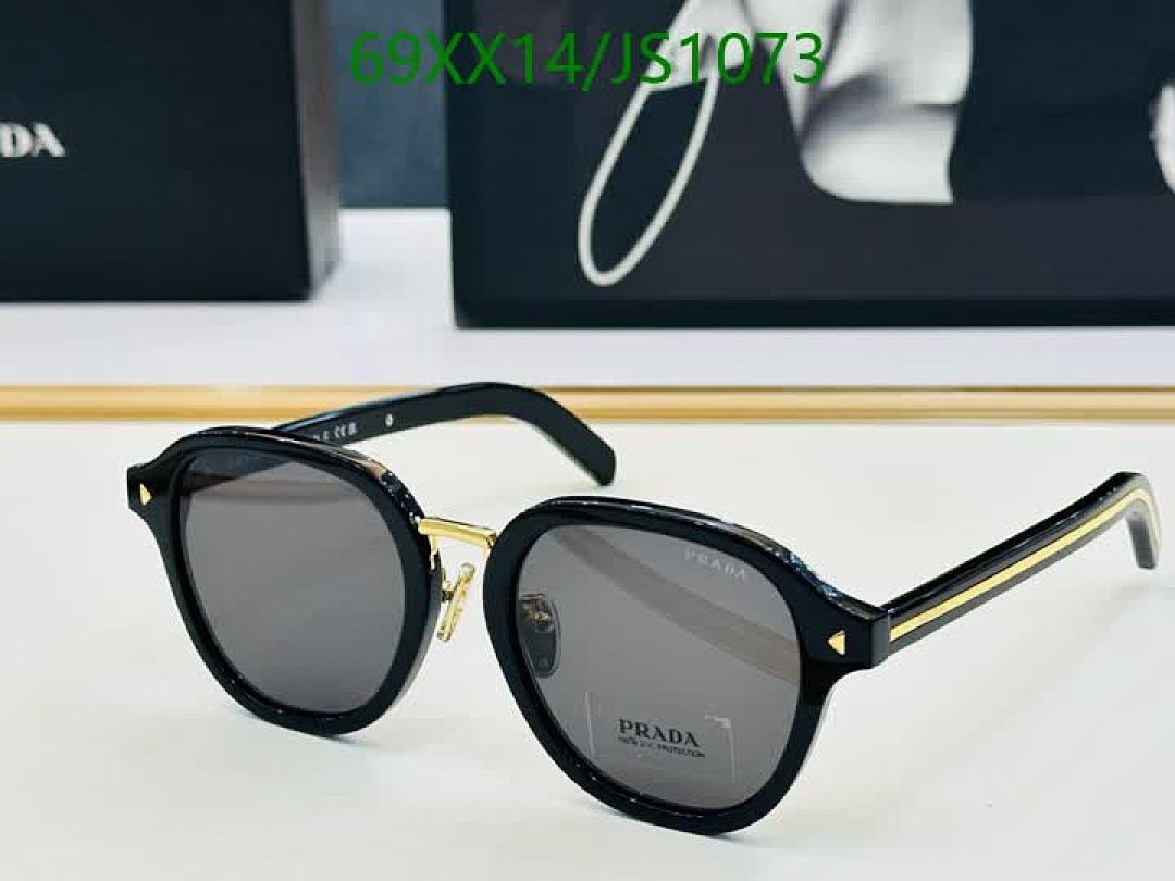 Prada-Glasses Code: JS1073 $: 69USD